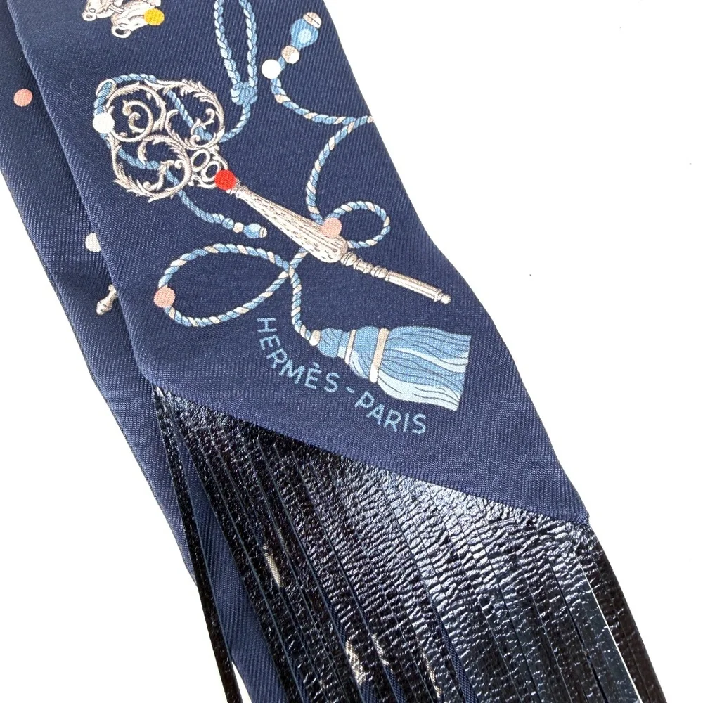 SOLD HERMES Les Cles a Pois Bleu Marine Gris Argent Silk Leather Twilly Scarf - Picture 9 of 9